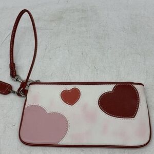 COACH Limited Edition Valentines Wristlet  2007-2008.